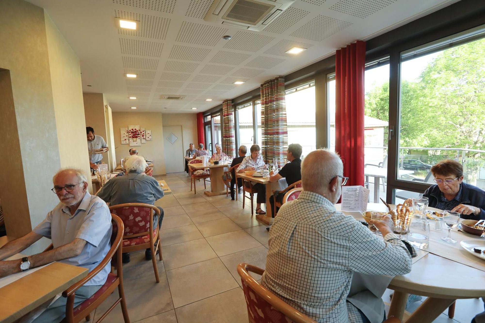 Logis Hotel Spa Restaurant Le Provence Lanarce Exterior foto